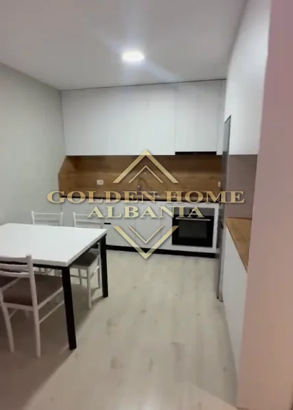 Tirane, jap me qera 1+1 , 90 m² 700 € 
