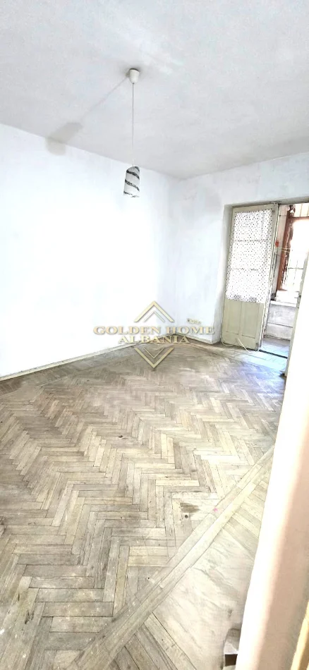 Tirane, shitet apartament , 72 m² (myslym shyri)