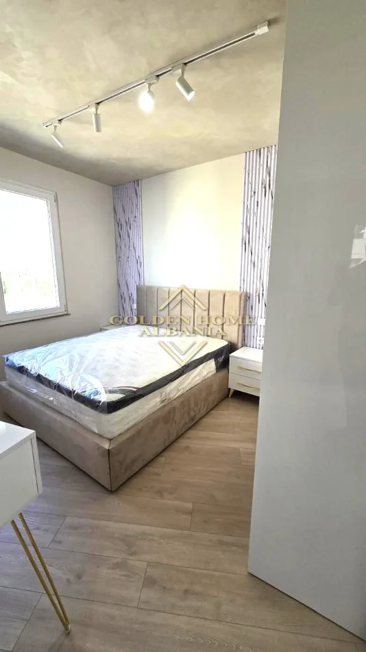 Tirane, jepet me qera 1+1 , 70 m² 600 € 