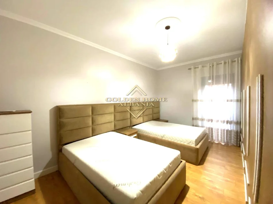 Tirane, jepet me qera , 120 m² 850 €