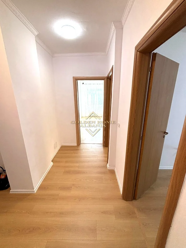 Tirane, shitet , 89 m² (fresk)