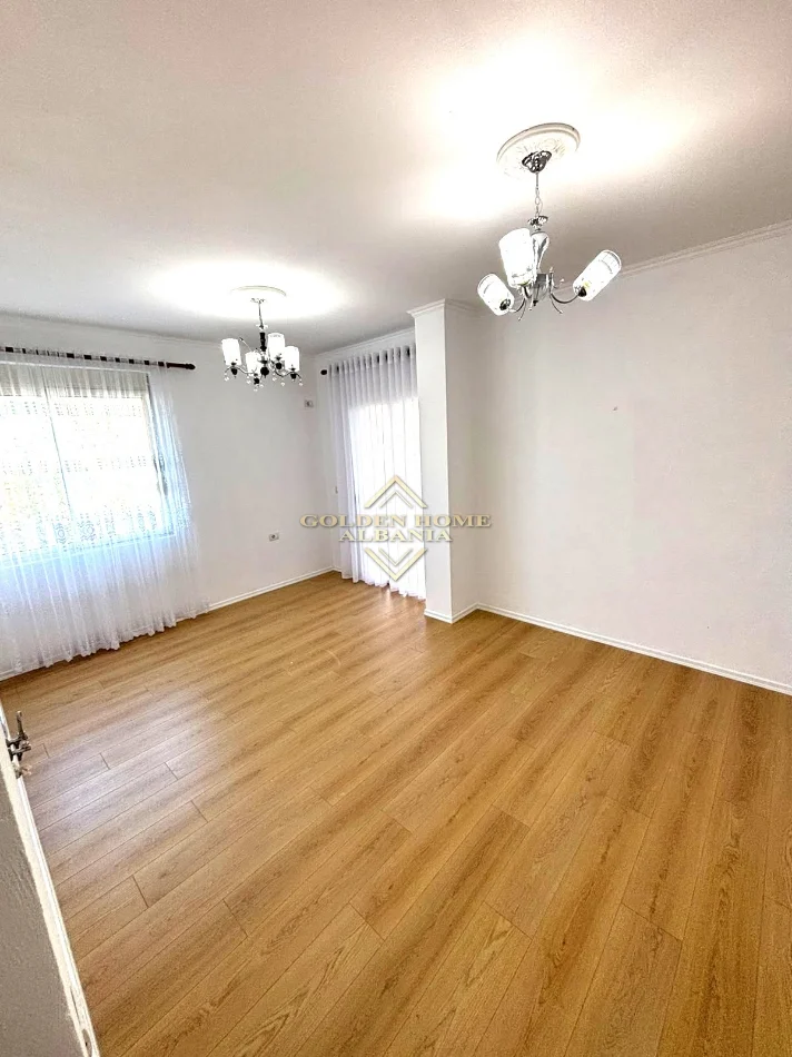 Tirane, shitet , 89 m² (fresk)