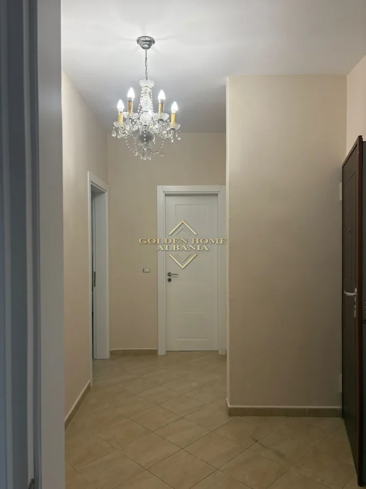 Tirane, jepet me qera apartament , 90 m² 