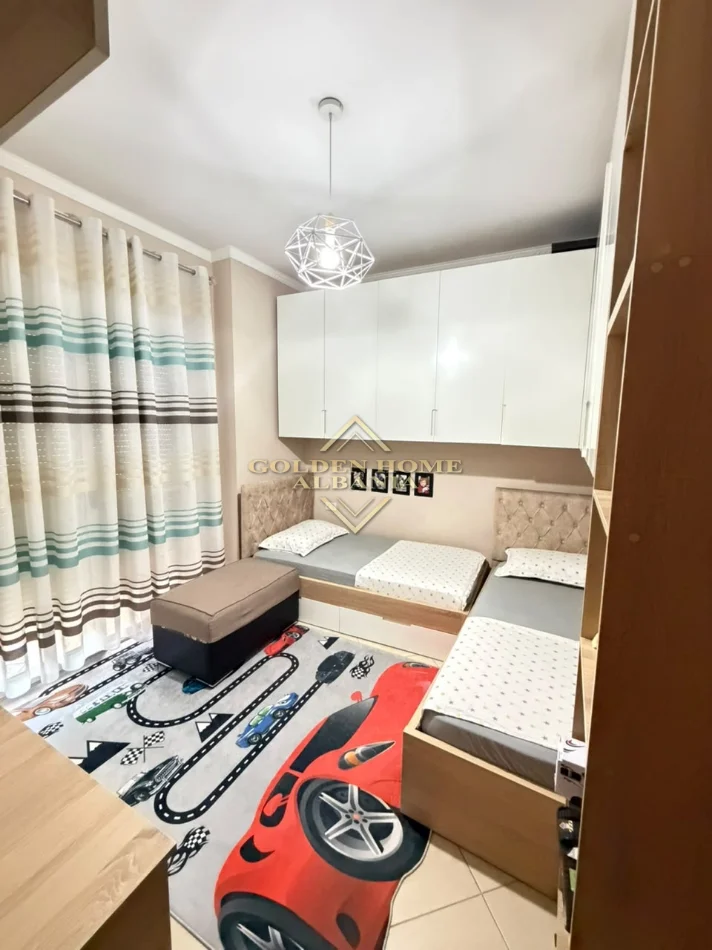 Tirane, shitet apartament , 99 m² (treshi)