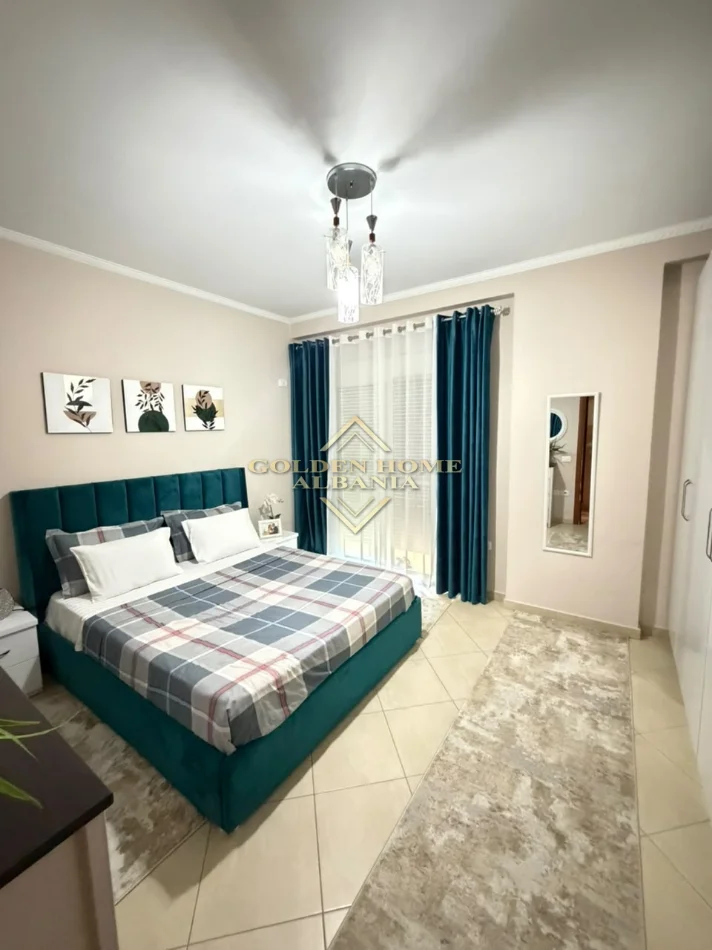 Tirane, shitet apartament , 99 m² (treshi)