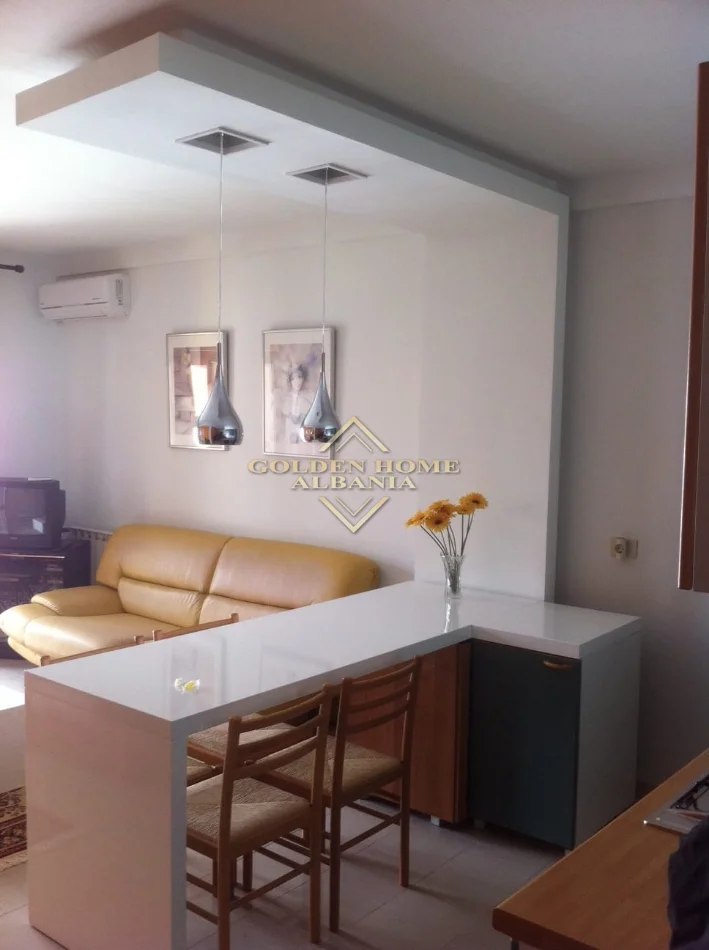Tirane, jepet me qera apartament , 60 m² (rruga e ambasadave)