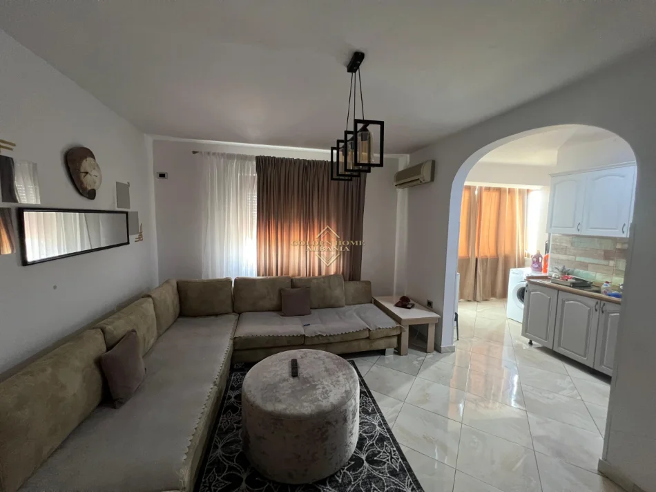Tirane, shitet apartament , 60 m² (LAPRAKE)