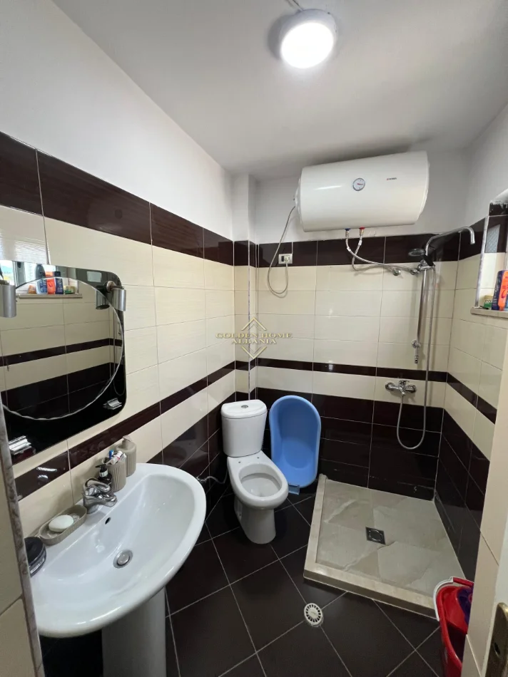 Tirane, shitet apartament , 60 m² (LAPRAKE)