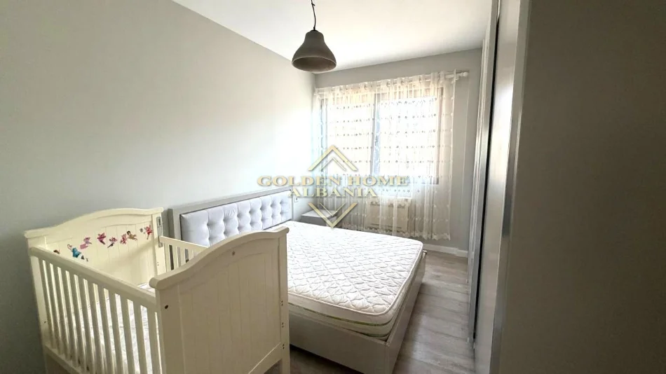 Tirane, shitet apartament , 80 m²