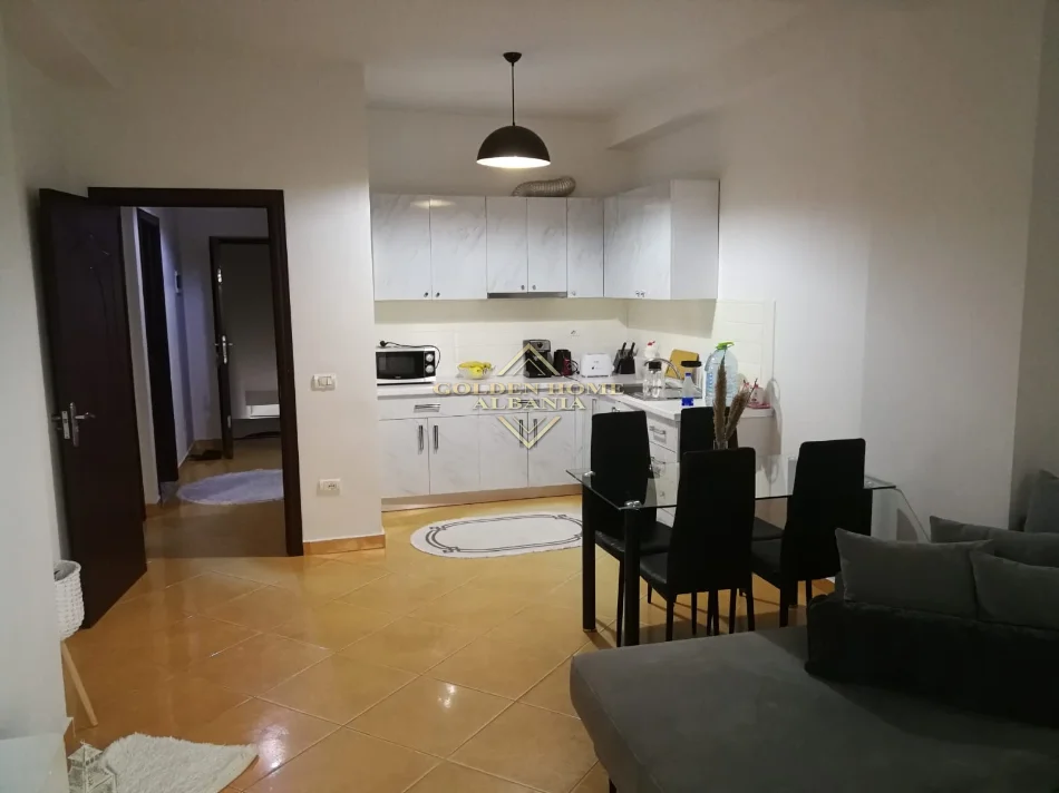 Tirane, shitet apartament , 82 m² (astir)