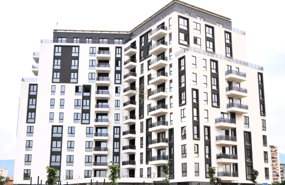 Tirane, shitet apartament Kati 9, 92 m² (fusha e aviacionit)