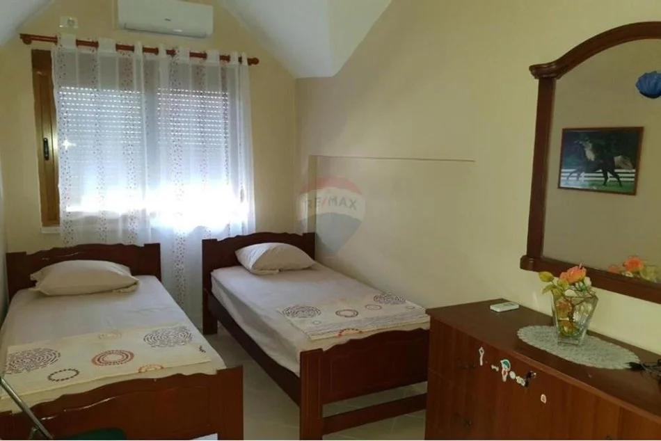 Durres, shitet apartament 2+1 Kati 4, 84 m² 150.000 € (Rruga Herbert)