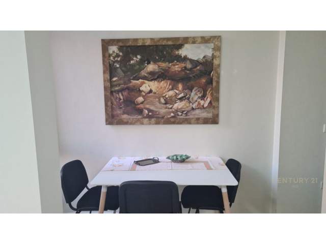 Tirane, jepet me qera garsonier Kati 1, 54 m² 500 Euro