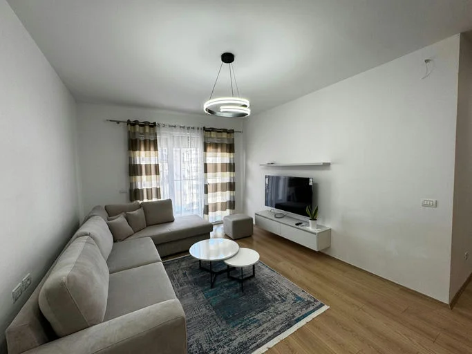 Tirane, jepet me qera apartament 2+1+Ballkon Kati 5, 100 m² 800 € (Rruga "Jordan Misja")