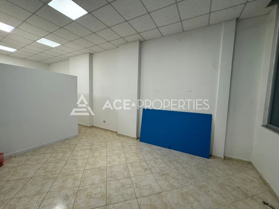 Durres, jepet me qera ambjent biznesi Kati 0, 45 m² 320 € (Vollga, Durres)