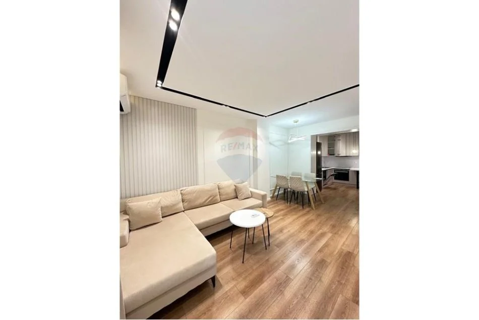 Tirane, jepet me qera apartament 2+1 , 70 m² 1.150 € (Garda)