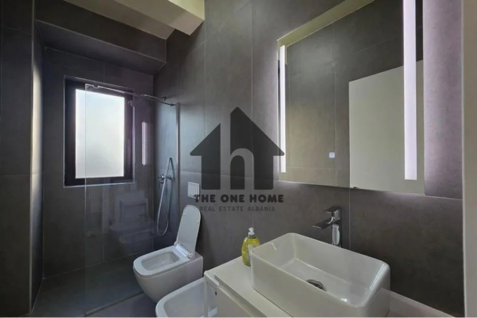 Shqiperi, jepet me qera apartament 1+1 Kati 3, 50 m² 550 € (Myslym Shyre)