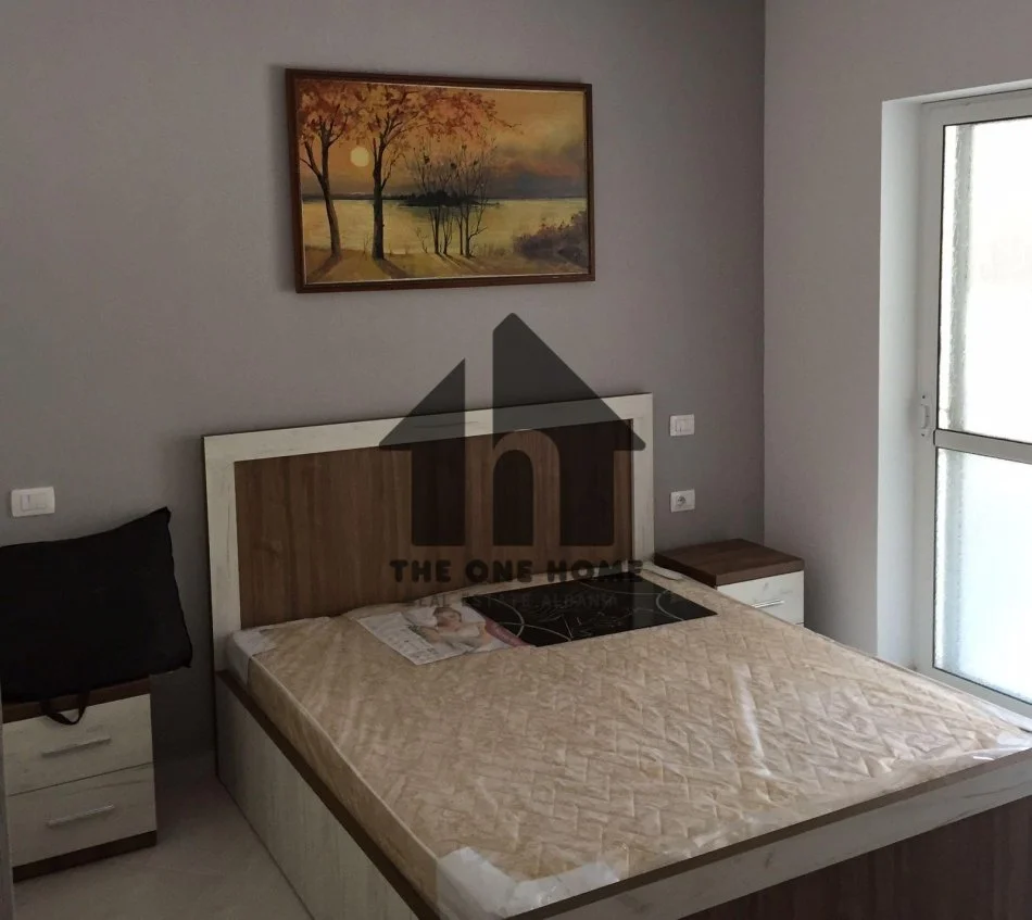 Tirane, jepet me qera apartament 1+1 Kati 1, 70 m² 430 € (Rr Fortuzi)