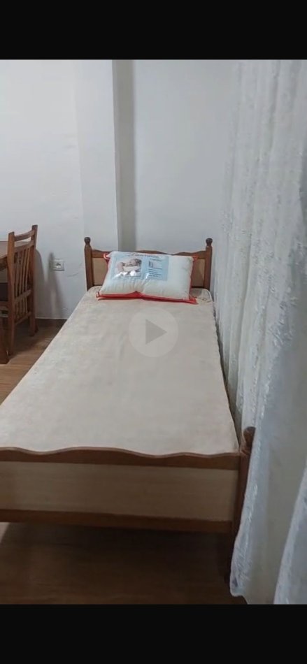Tirane, jepet me qera 1+1 Kati 0, 27 m² 300 € 