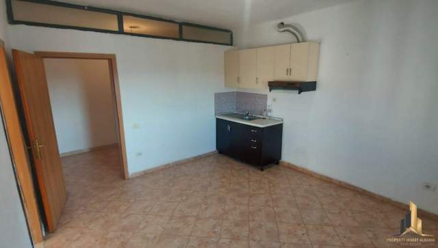 Tirane, shitet garsonier Kati 8, 34 m² 40.800 Euro (Rruga 5 Maj)