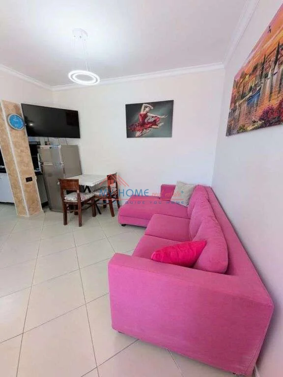 Tirane, jepet me qera garsonier 1+1 Kati 4, 40 m² 500 € (Rruga e Kavajes)