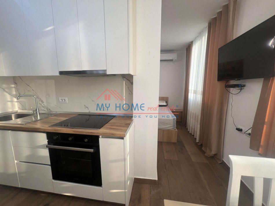Tirane, jepet me qera apartament Kati 9, 40 m² 500 € (Sheshi Willson)