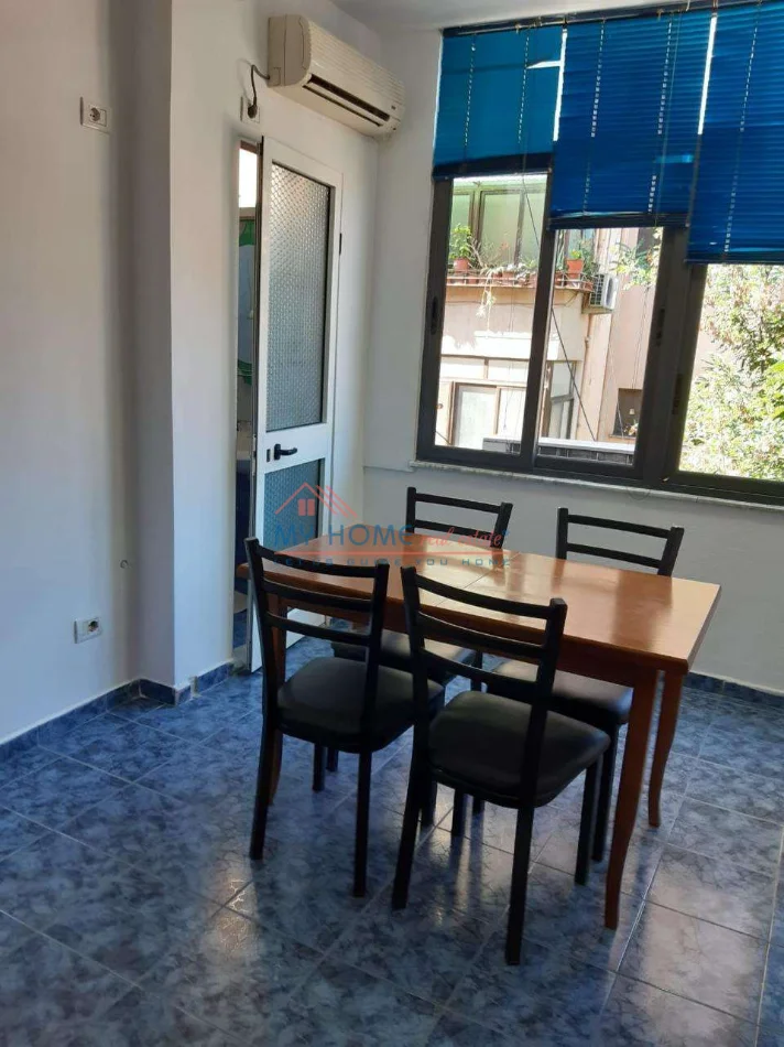 Tirane, jepet me qera garsonier 1+1 Kati 4, 50 m² 400 € (Myslym Shyri)