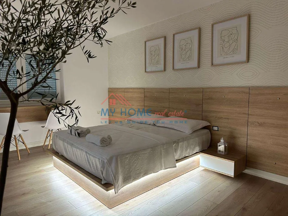 Tirane, jepet me qera apartament 1+1 Kati 3, 40 m² 600 € (Rruga e Durresit)