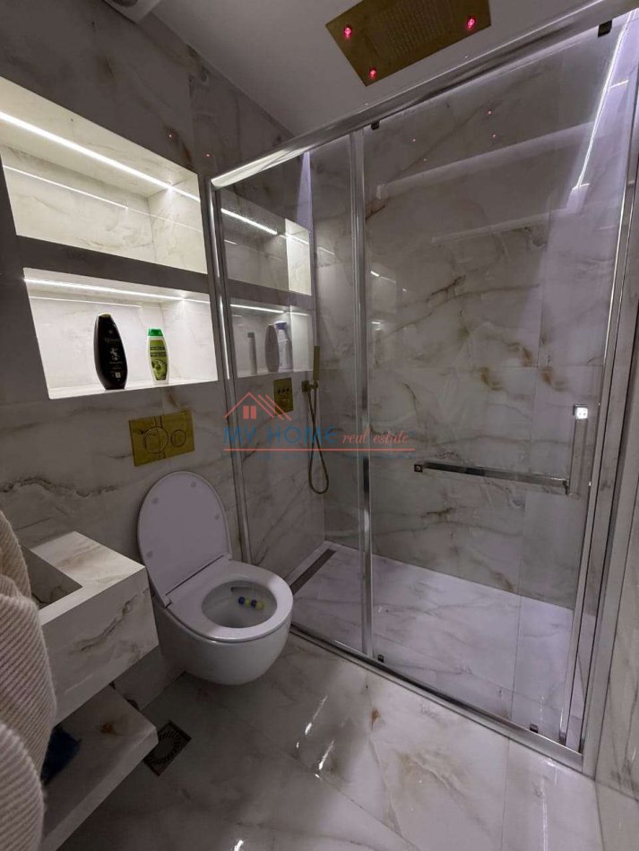 Tirane, jepet me qera garsonier 1+1 Kati 1, 40 m² 570 € 