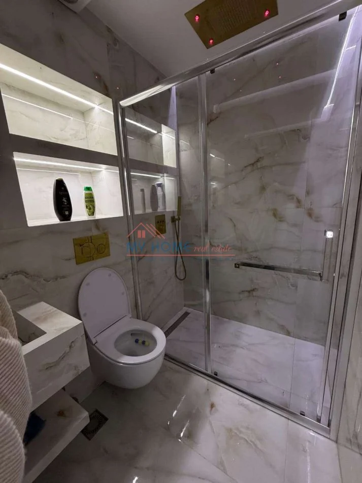 Tirane, jepet me qera garsonier 1+1 Kati 1, 40 m² 570 € 