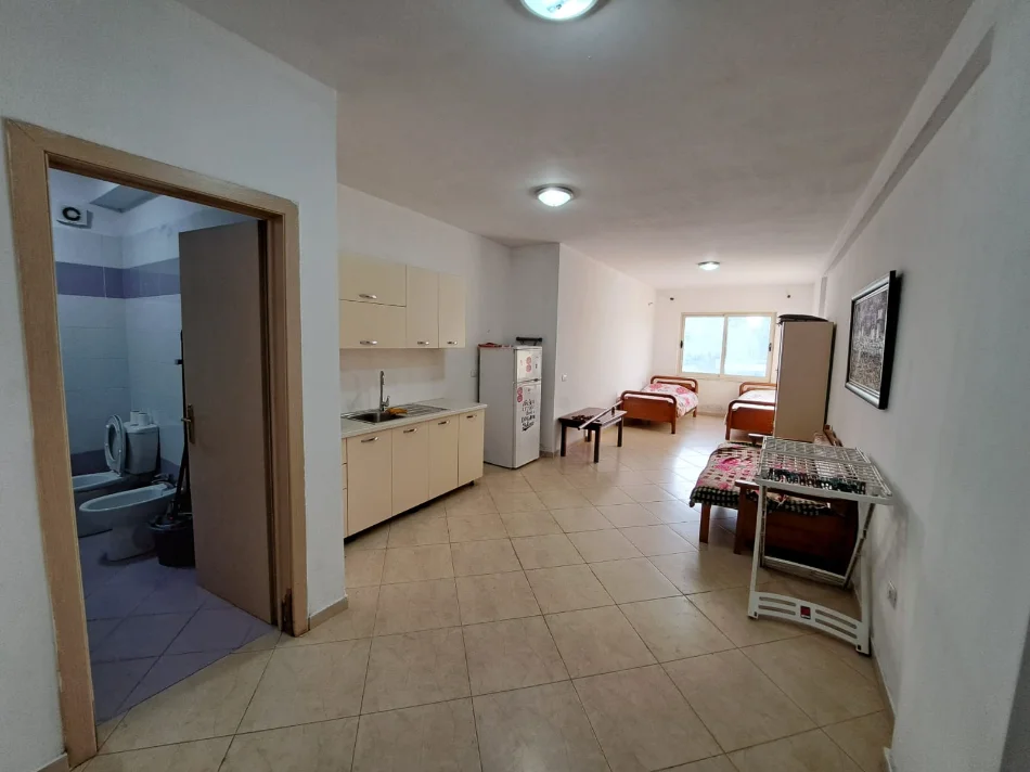 Tirane, jepet me qera garsonier Studio Kati 1, 45 m² 350 € (yzberisht)