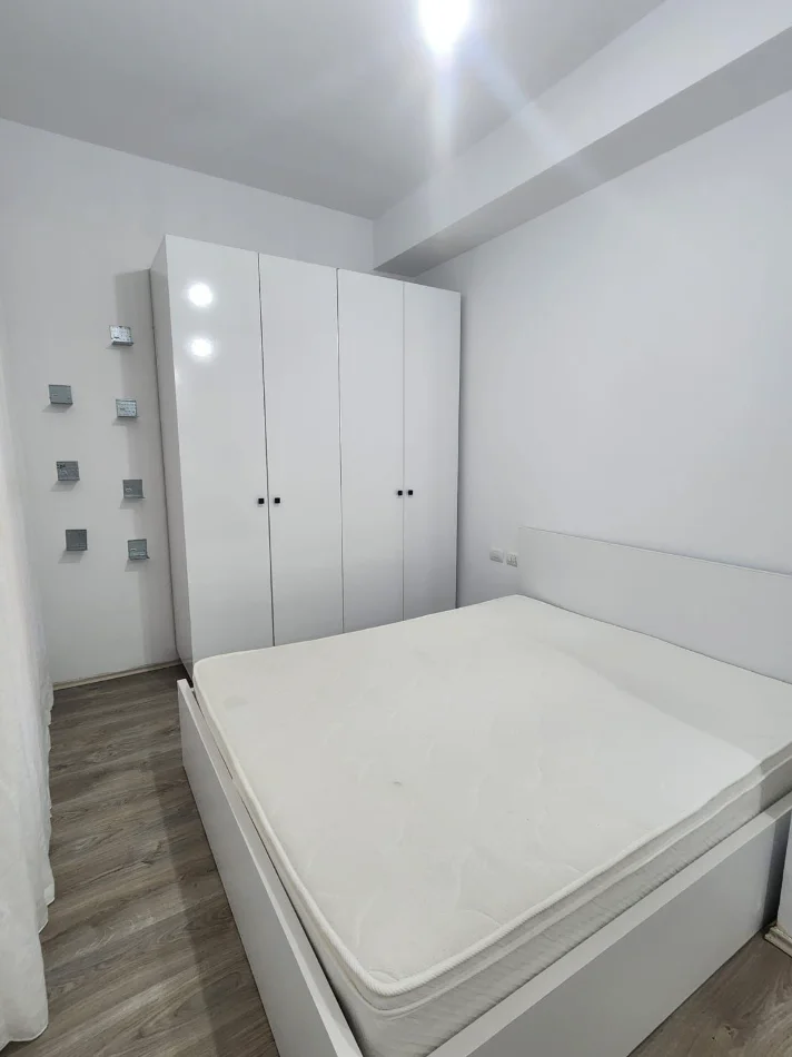 Tirane, shitet garsonier 1+1 Kati 2, 43 m² 84.000 € (MANGALEMI)
