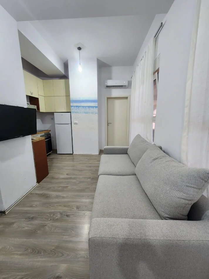 Tirane, shitet garsonier 1+1 Kati 2, 43 m² 84.000 € (MANGALEMI)