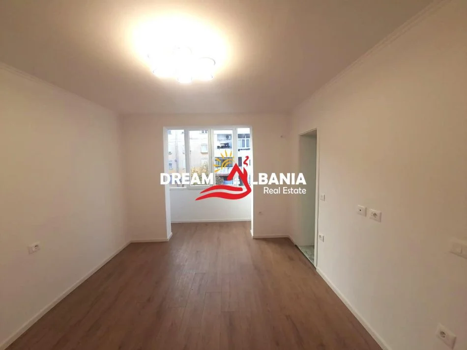 Tirane, shitet garsonier 1+1 Kati 3, 30 m² 95.000 € (ne Myslym Shyr, prane Shkolles Pjeter Budi)