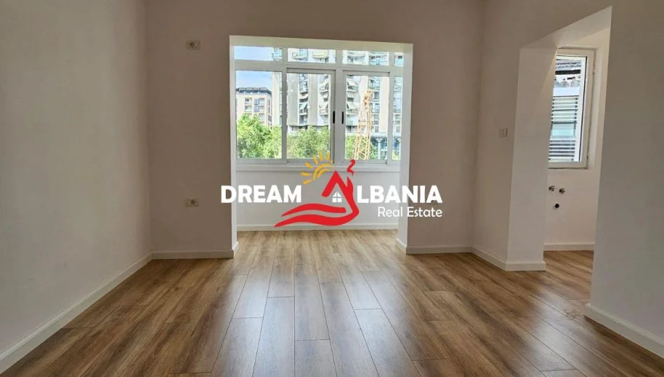 Tirane, shes garsonier Kati 4, 31 m² 93.000 € (qender, prane postes)