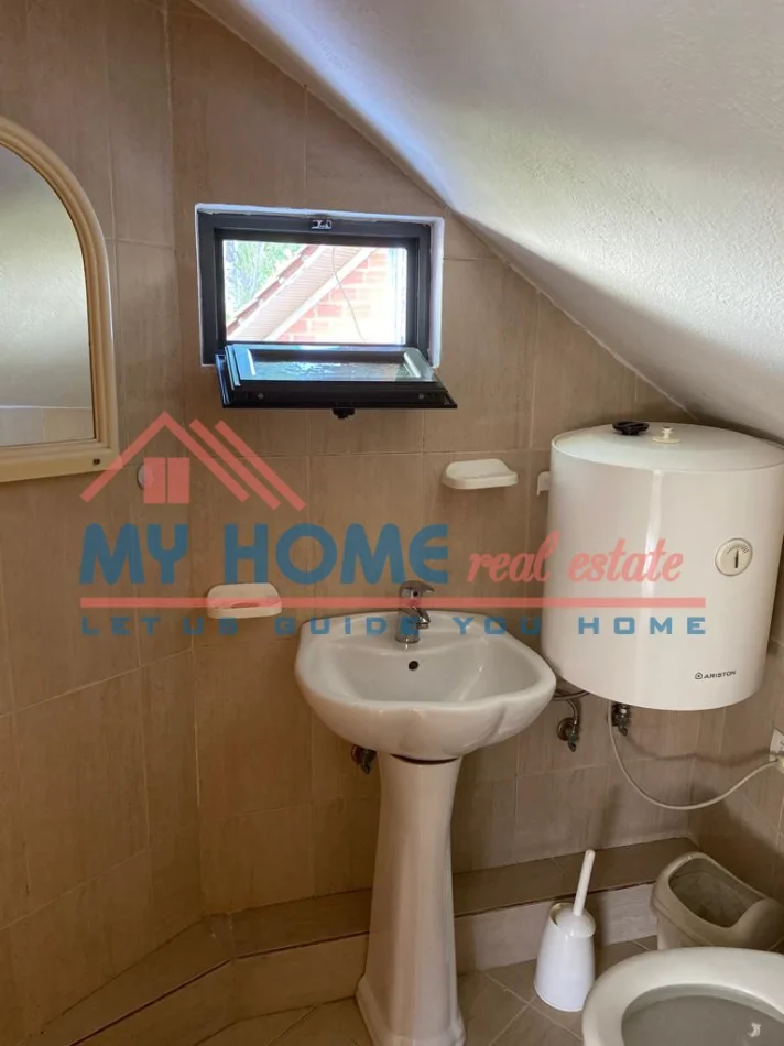 Tirane, jepet me qera garsonier 1+1+Ballkon Kati 3, 30 m² 390 € (Ambasador 3)