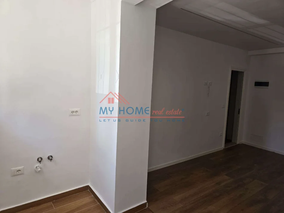 Tirane, shitet apartament 1+1+Aneks Kati 1, 60 m² 83.000 € (Rruga 4 Deshmoret)