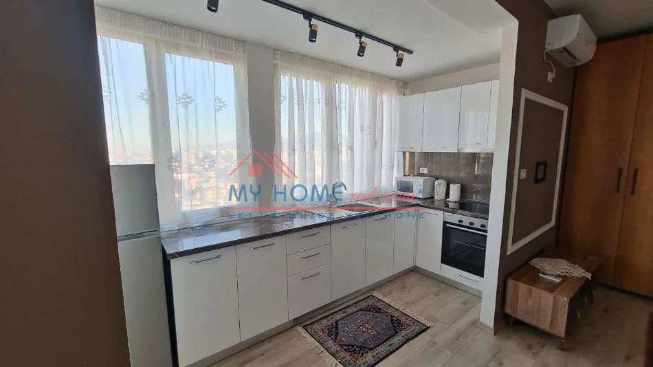 Tirane, jepet me qera apartament 1+1 Kati 11, 40 m² 500 € (Rruga e Kavajes)