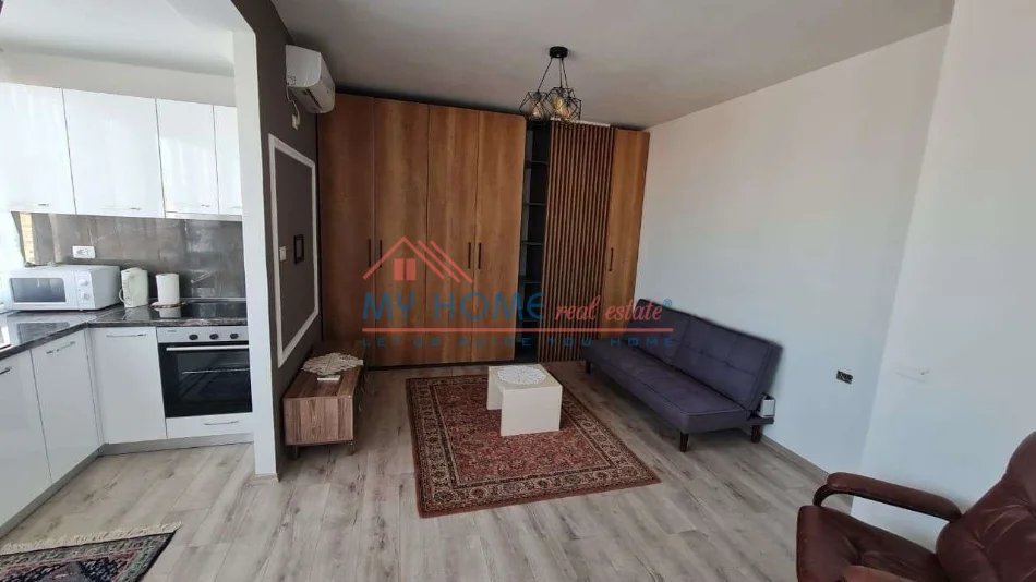 Tirane, jepet me qera apartament 1+1 Kati 11, 40 m² 500 € (Rruga e Kavajes)