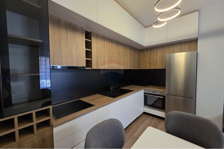 Tirane, jepet me qera apartament 1+1 Kati 2, 87 m² 500 € (Oasis Residence)