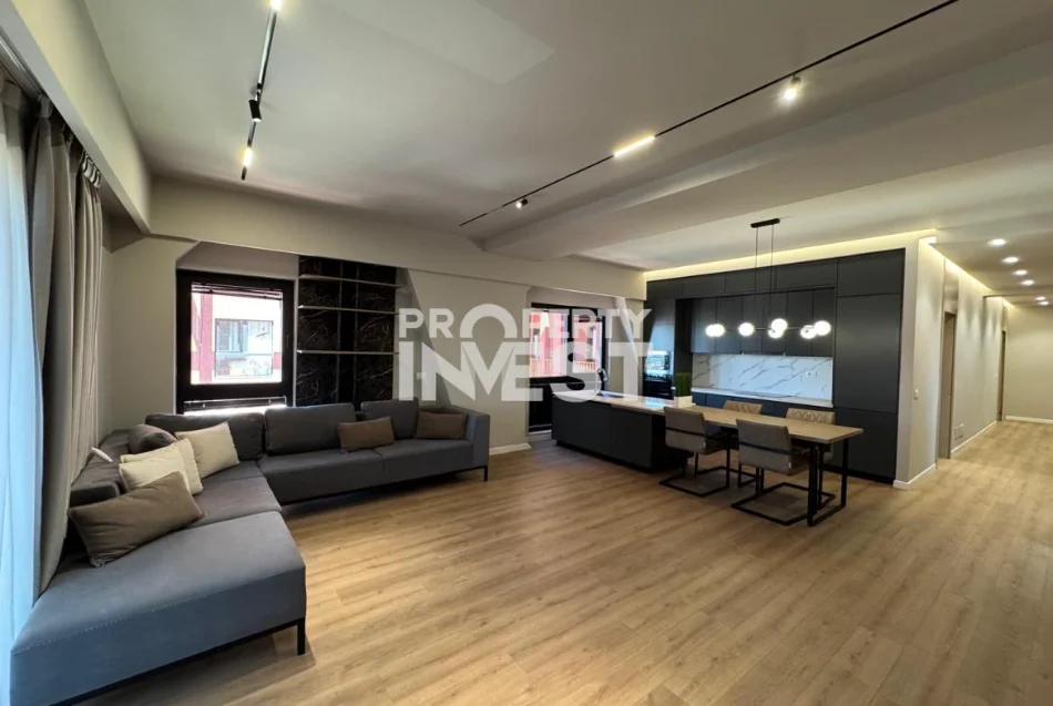 Tirane, shitet apartament 2+1 Kati 10, 169 m² 505.000 € (Rruga e Kavajes)