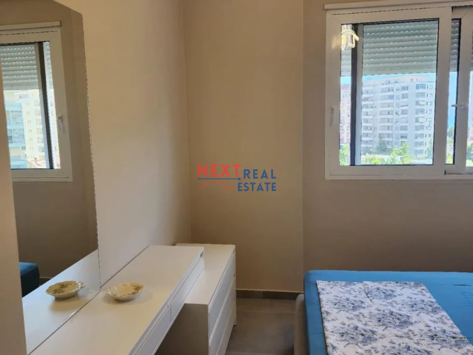 Vlore, jepet me qera apartament 2+1+Ballkon , 600 € (VLORE-SKELE)