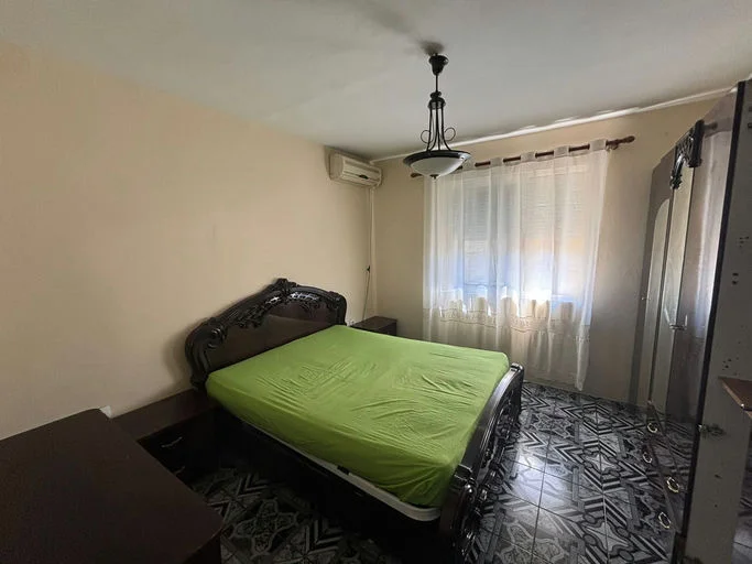 Tirane, jepet me qera apartament 1+1 Kati 3, 60 m² 410 € (Rruga''Kavajes")