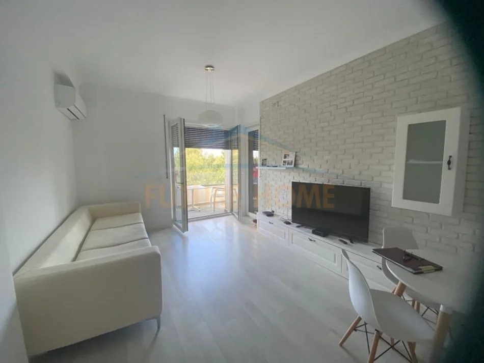 Gjiri Lalezit | Hamallaj, jepet me qera apartament 1+1+Ballkon Kati 2, 66 m² 1.500 € (Gjiri i Lalezit, Durres)