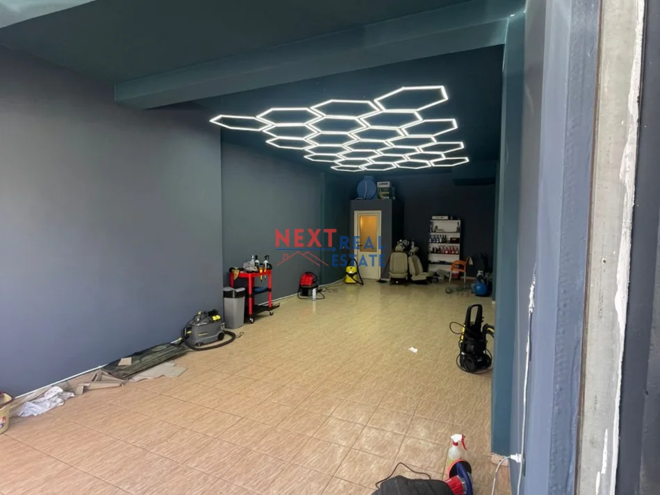 Vlore, shitet ambjent biznesi Kati 0, 58 m² 90.500 € (ALBANO ROMINA)
