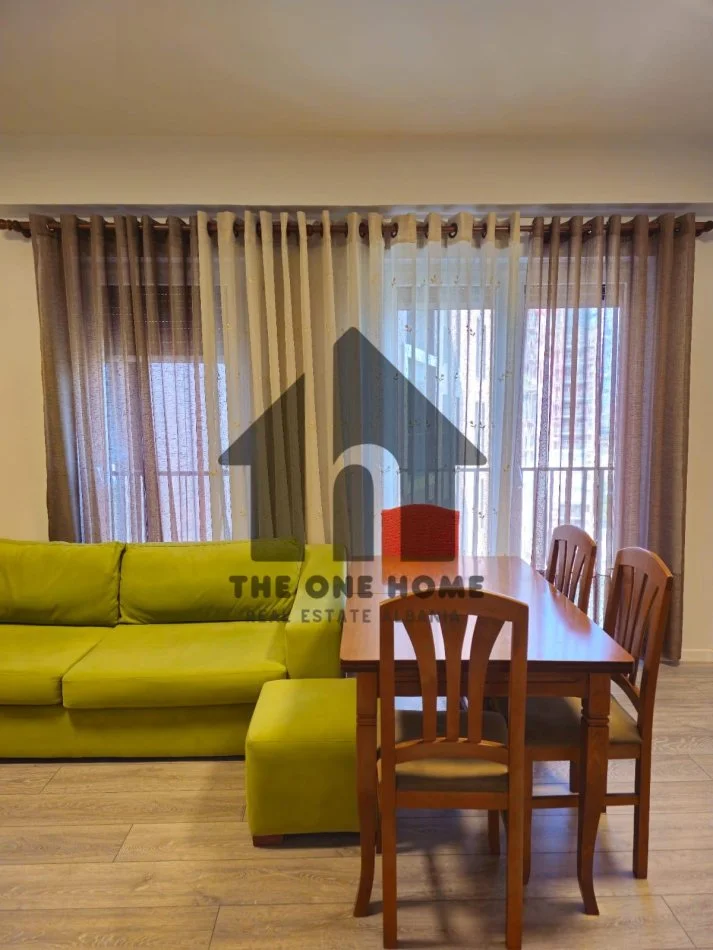Tirane, jepet me qera apartament 1+1+Ballkon Kati 4, 90 m² 450 € (rr jordan misja)