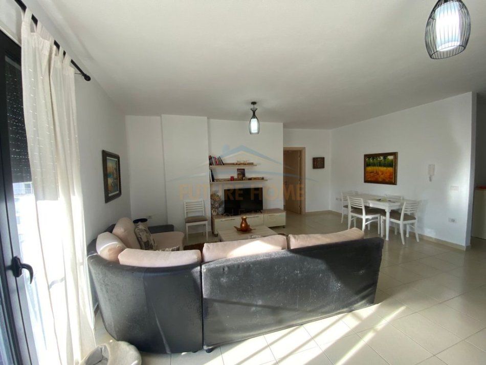 Tirane, jepet me qera apartament 2+1 Kati 5, 100 m² 650 € (Don Bosko)