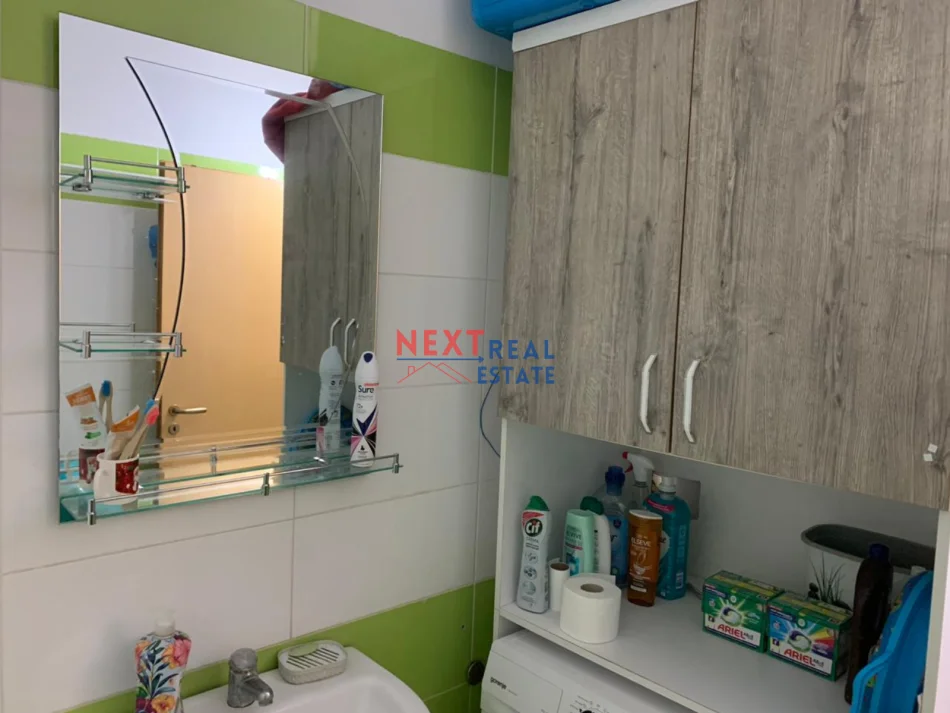 Vlore, jepet me qera apartament 1+1+Ballkon , 67 m² 300 € (SHKOLLA ALI DEMI, VLORE)