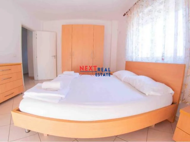 Lungomare, jepet me qera apartament 1+1+BLK Kati 4, 60 m² 300 Euro (Prane Marina Bay)