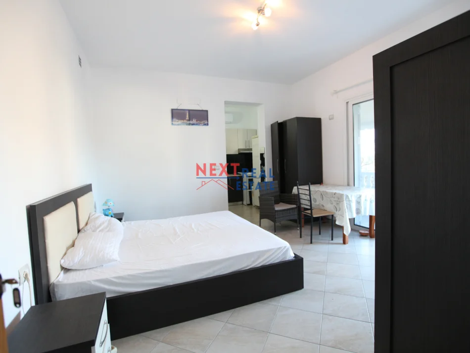 JEPEN ME QERA AFATGJATE 6 STUDIO NE UJE TE FTOHTE, VLORE 10.000 € (UJE I FTOHTE)